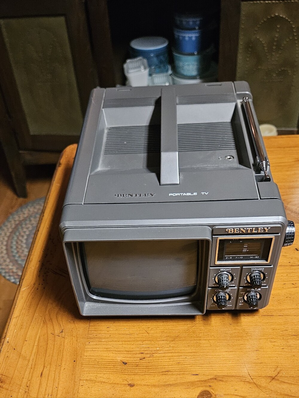 Vintage Portable Bentley TV - Gray Retro 80s B&W CRT VHF UHF Ports